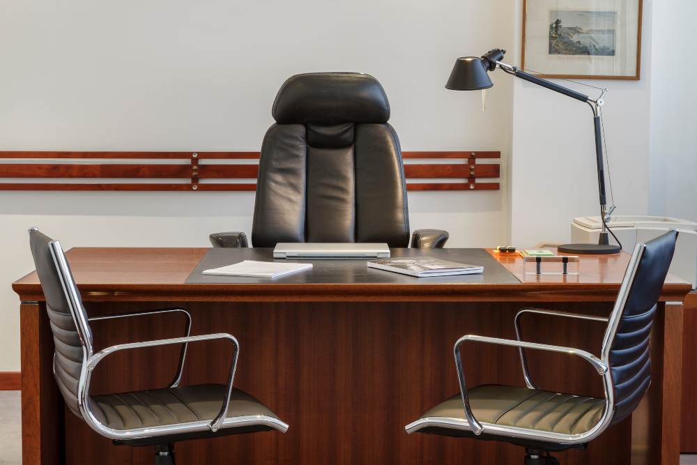 שולחן מנהלים מודרני